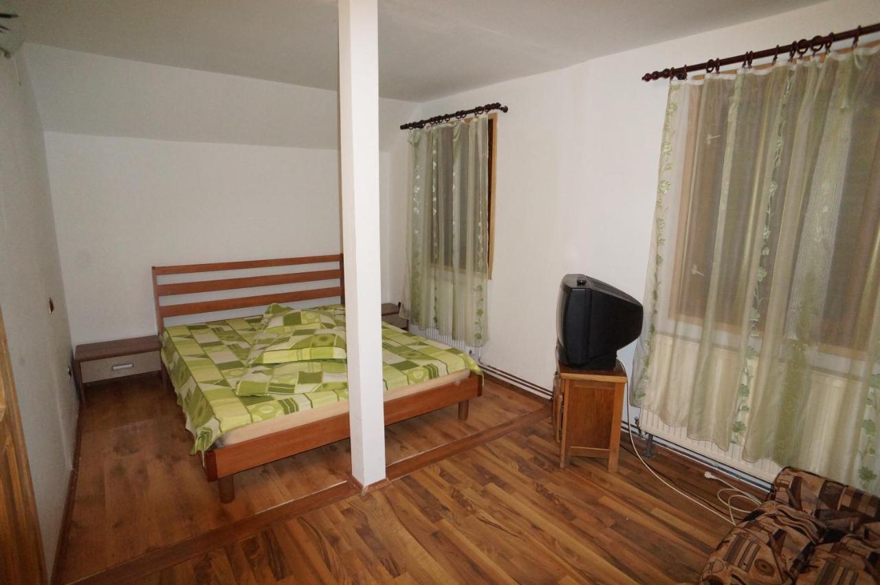 Casa Parvu Ξενοδοχείο Lunca Mare Εξωτερικό φωτογραφία